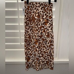 Aritzia Babaton Leopard Print Midi Skirt Size 0